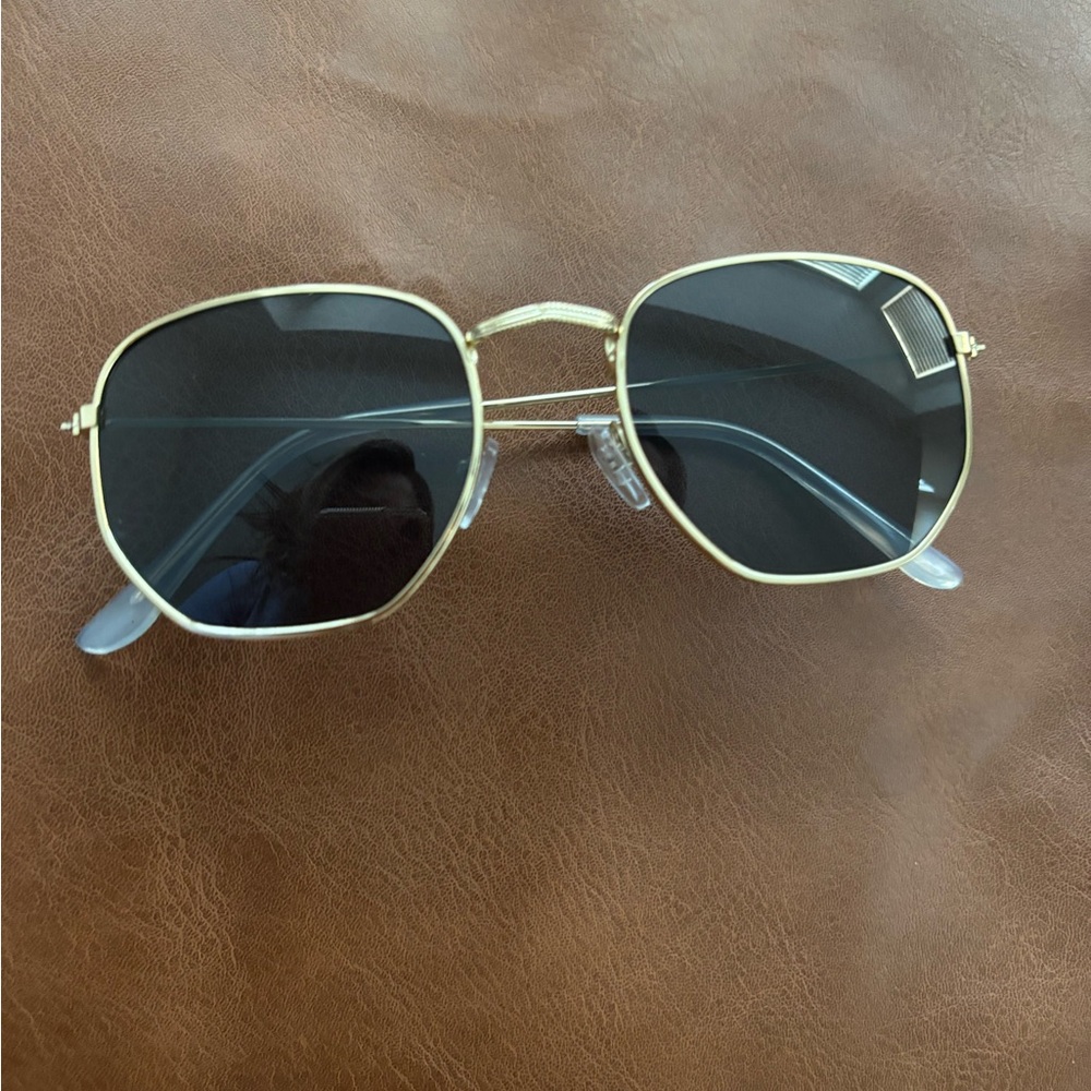 Brown sunglasses